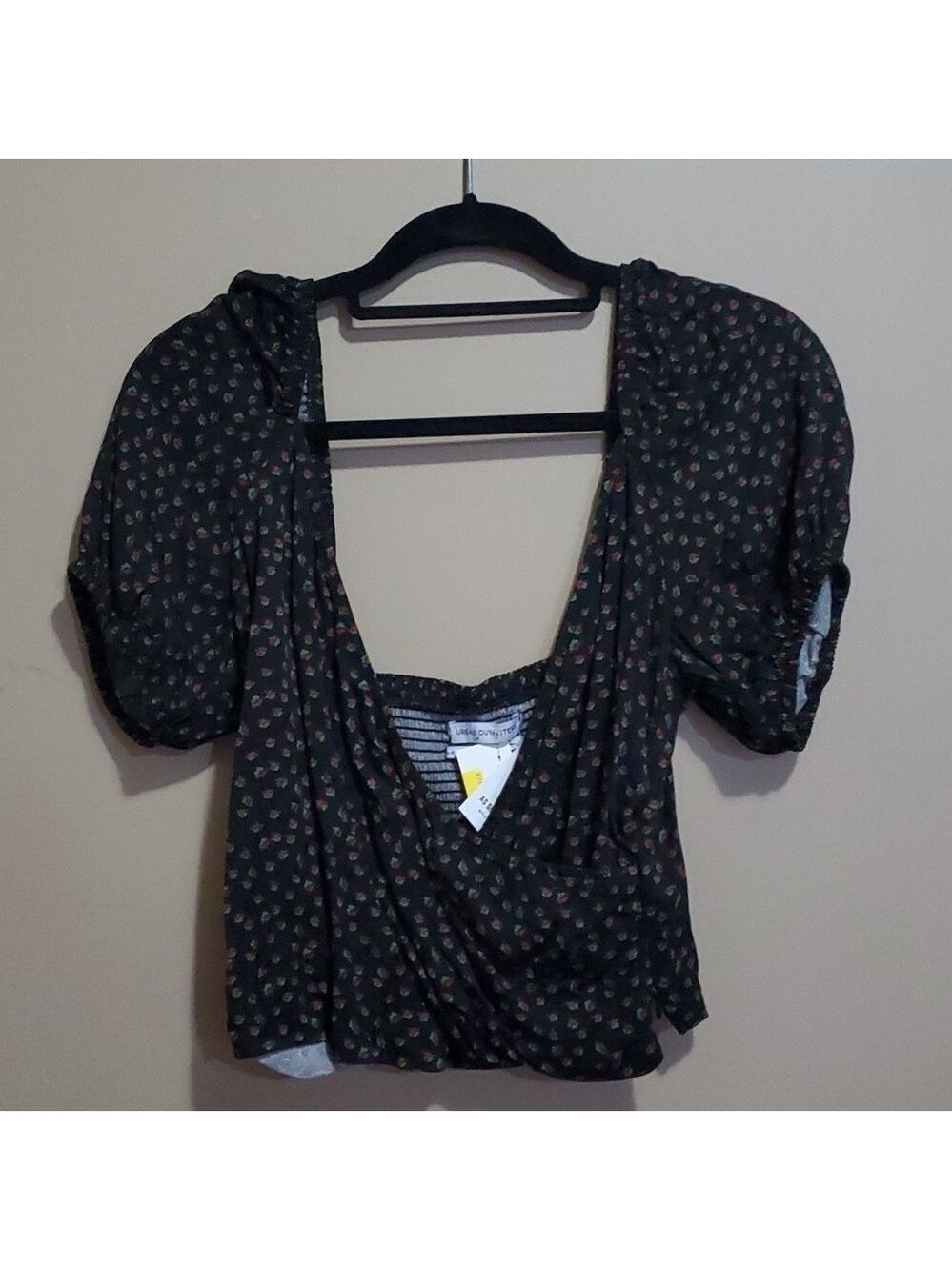 Urban outfitters crop top size large